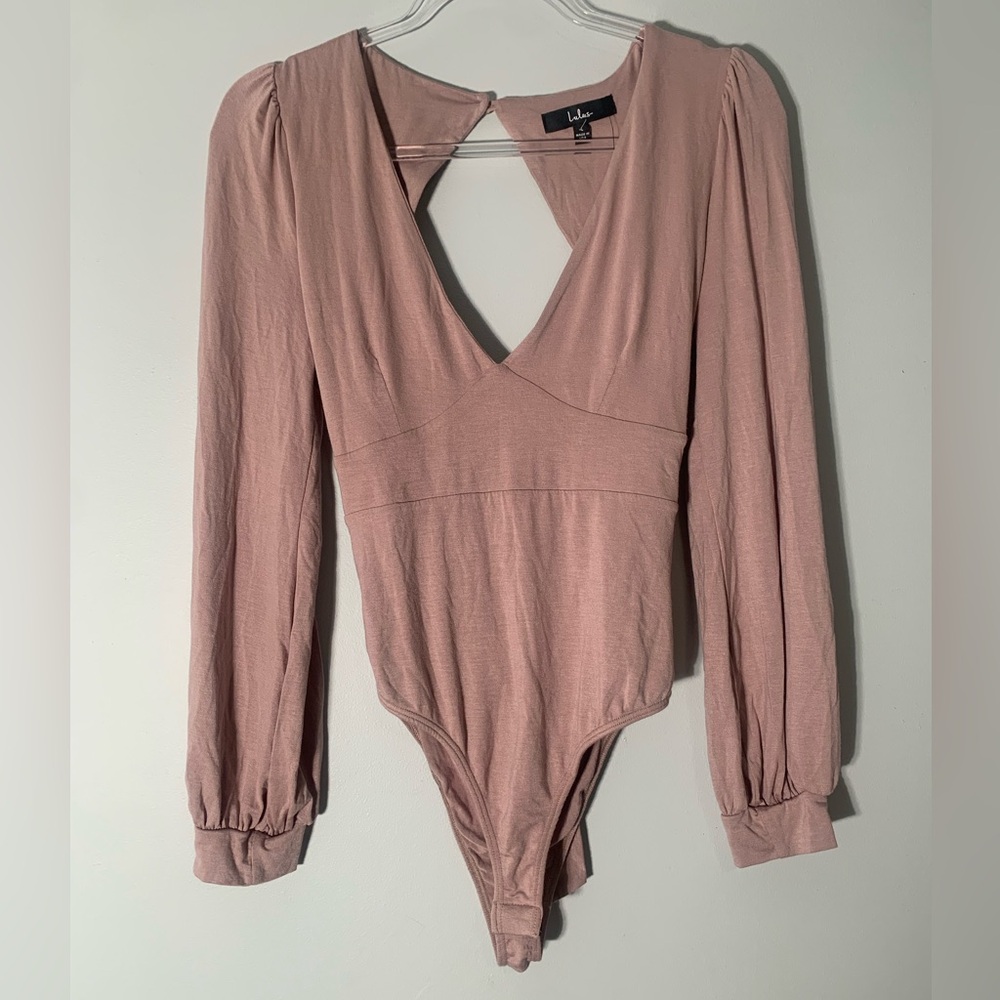 NWT Lulus V Neck Backless with a tie back bodysuit Size‎ Large